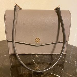 Tory Burch Robinson Wallet-on-chain Grey with Tag Leather Cross Body Bag